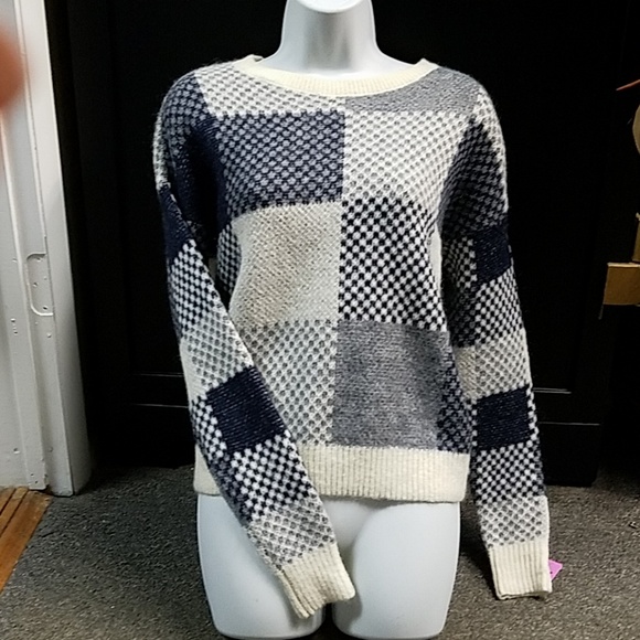 Abercrombie Sweater - Picture 2 of 8